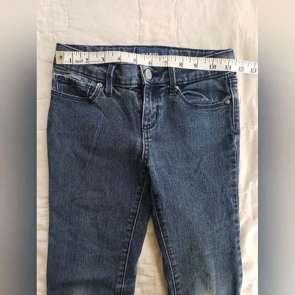 Old Navy Girls Jeans, Classic Medium Wash Denim, Stretchy, Skinny Leg Fit